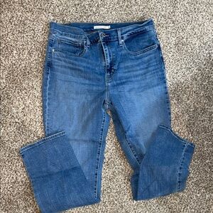 Women’s Mid-Blue Straight Leg Jeans